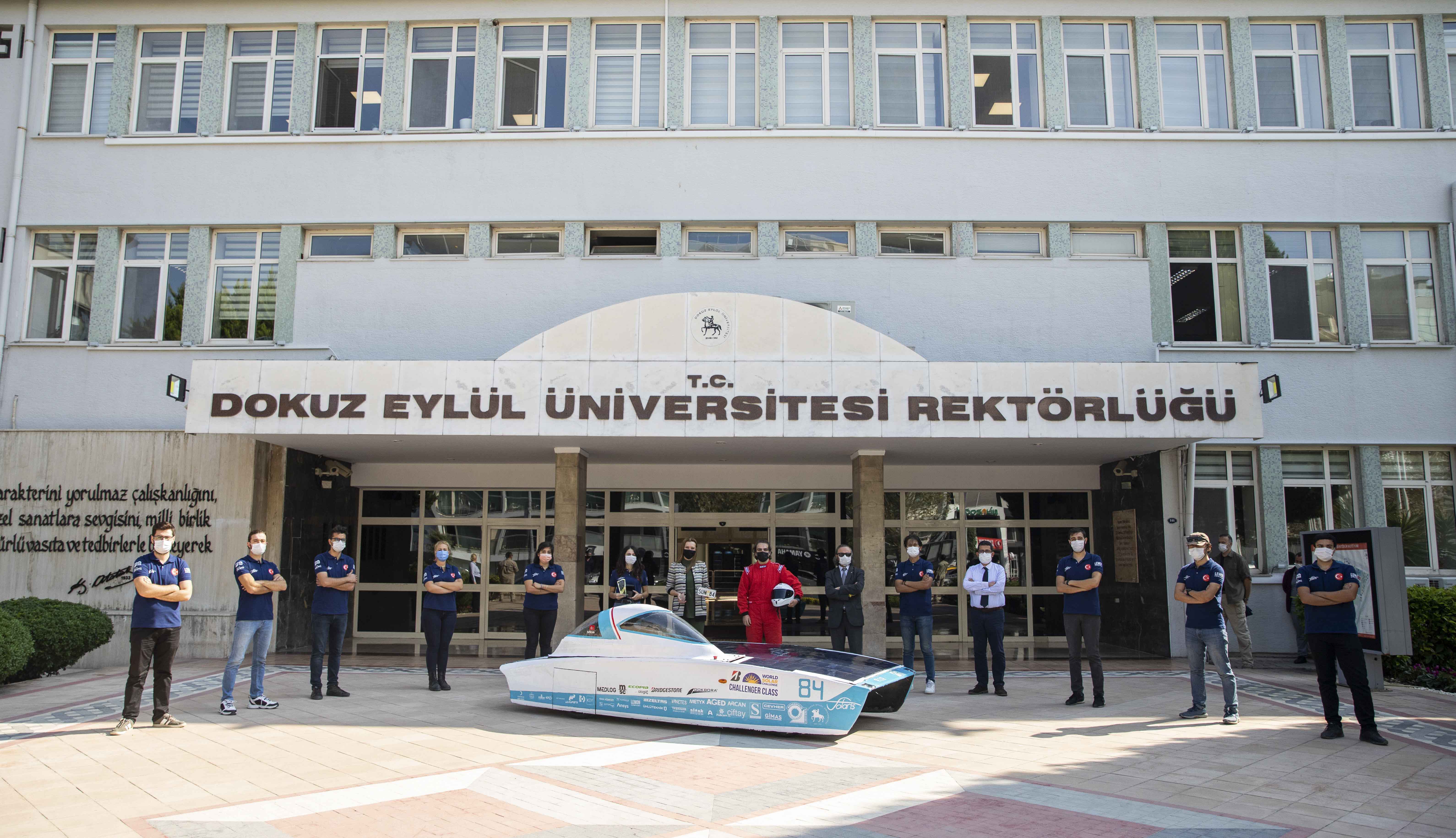 solaris gunes arabalari ekibi rektor hotar i ziyaret etti dokuz eylul universitesi haber portali